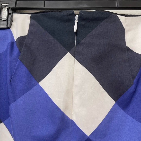 White House Black Market Pencil Skirt - Picture 3 of 4